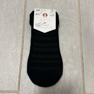 NWT small tavi grip socks
